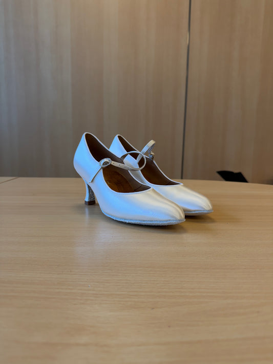 ICS Classic - White Satin - Size 5.5 - Narrow (Silver Glitter Soles)