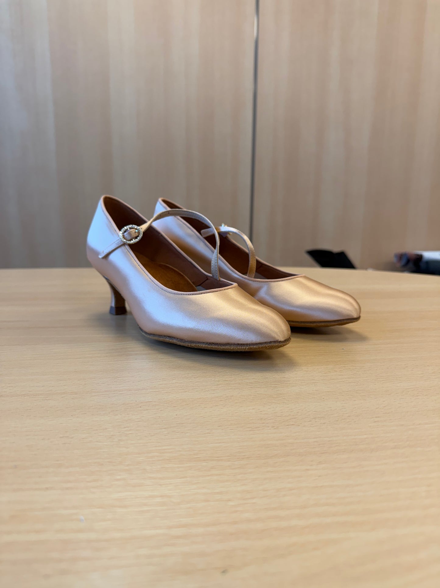 ICS RoundToe SingleStrap - Peach Satin - Size 6 - Regular