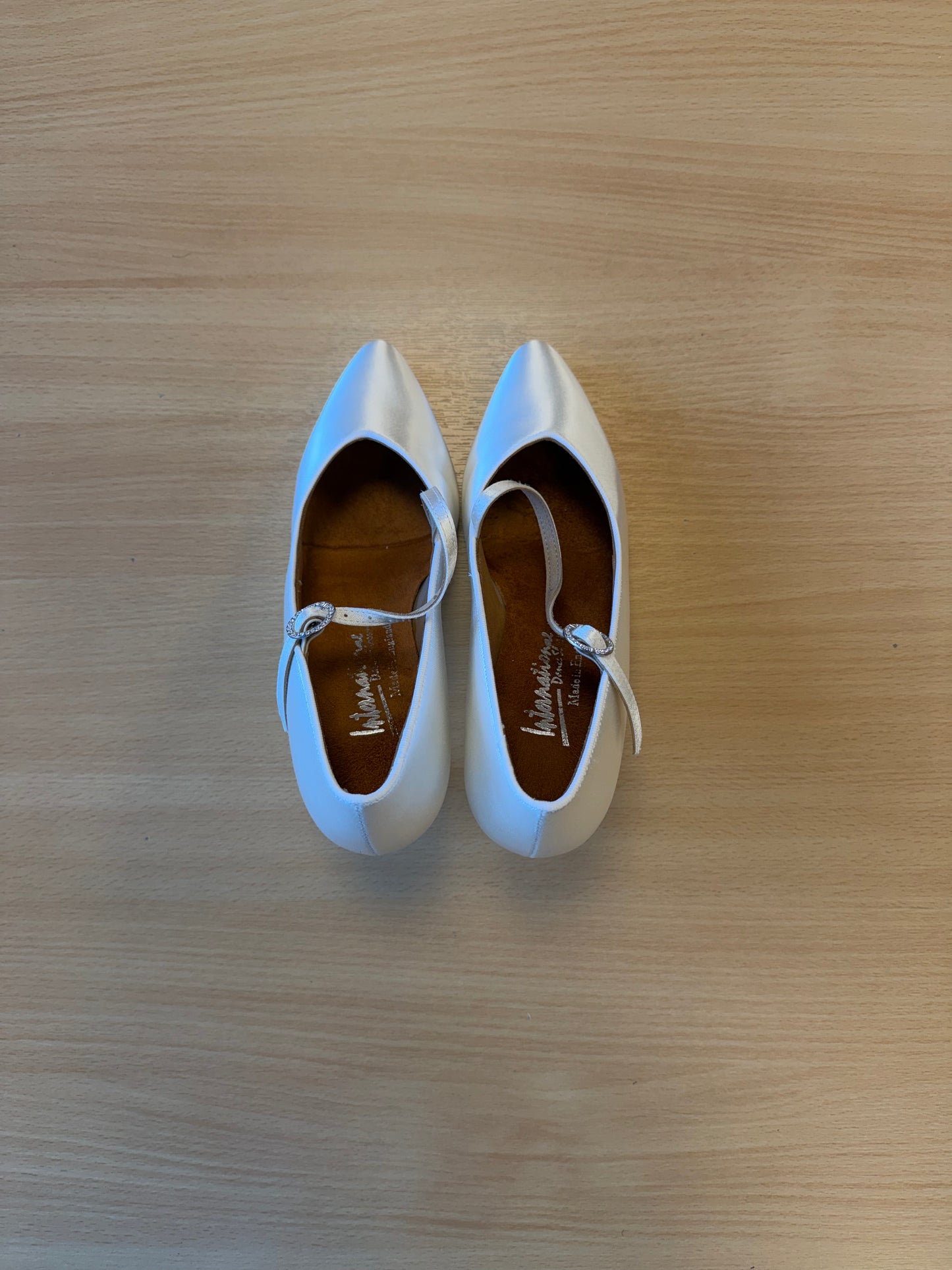 ICS Superstar SingleStrap - White Satin - Size 5.5 - Regular