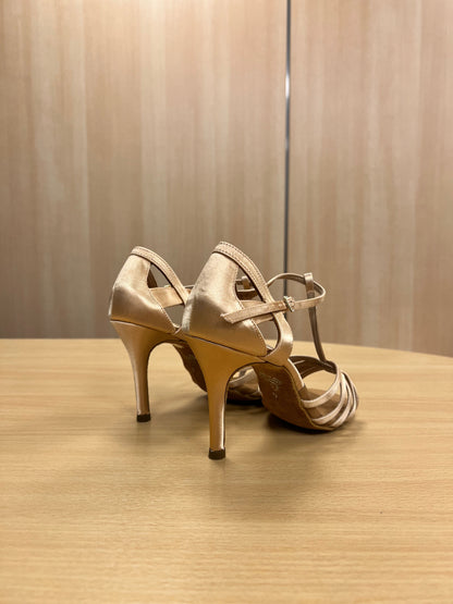 Lucia - Peach Satin (Size 5N)