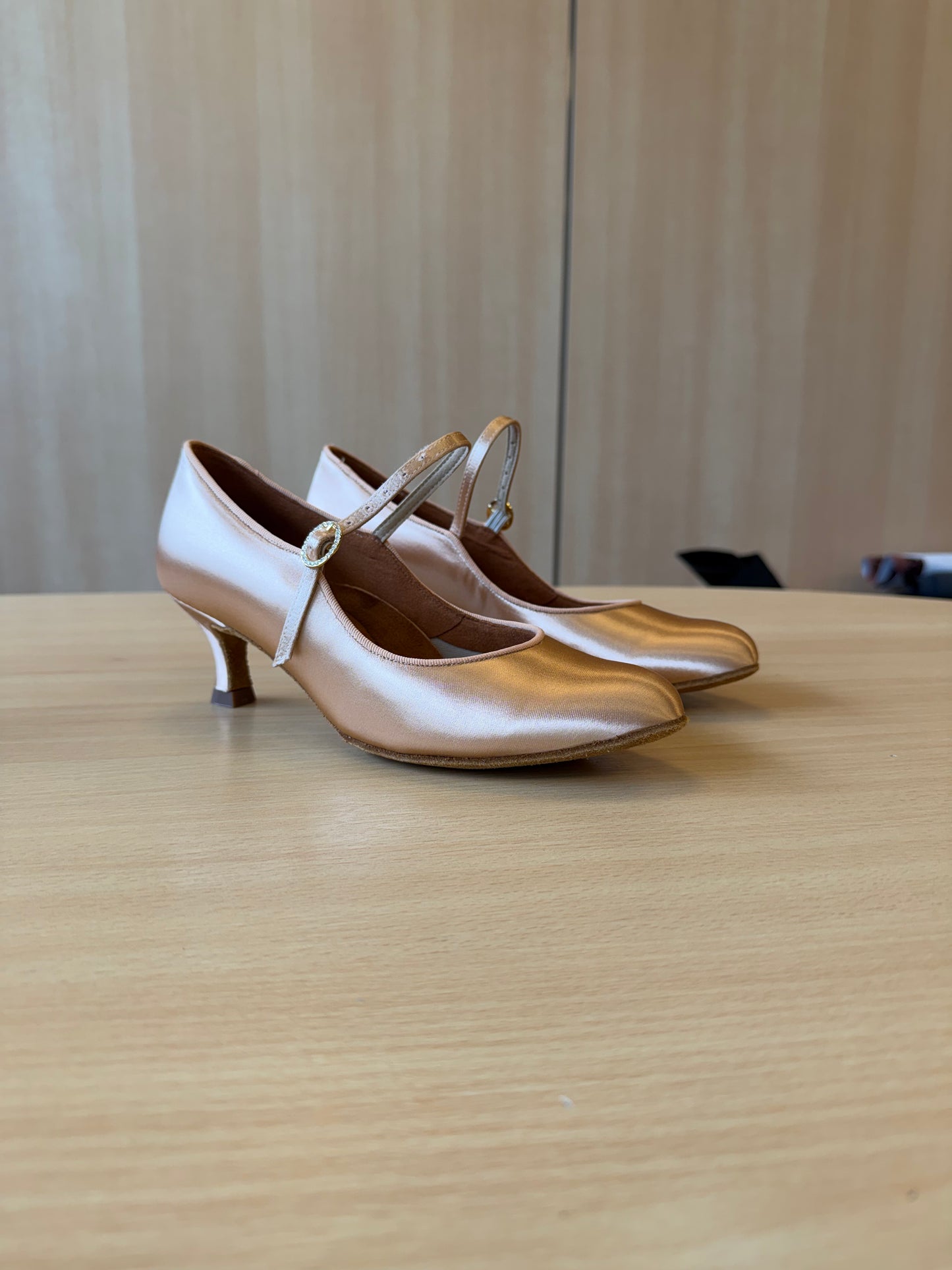 ICS Classic - Peach Satin - Size 5.5 - Regular