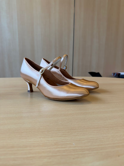 ICS Classic - Peach Satin - Size 5.5 - Regular