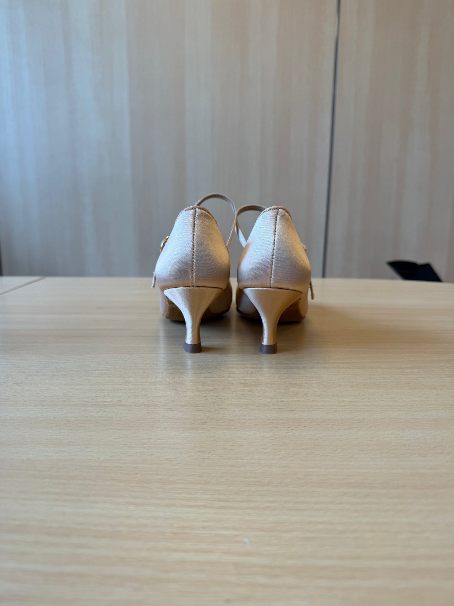 ICS Classic - Peach Satin - Size 5.5 - Regular
