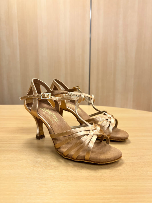 Lucia - Peach Satin (Size 6)