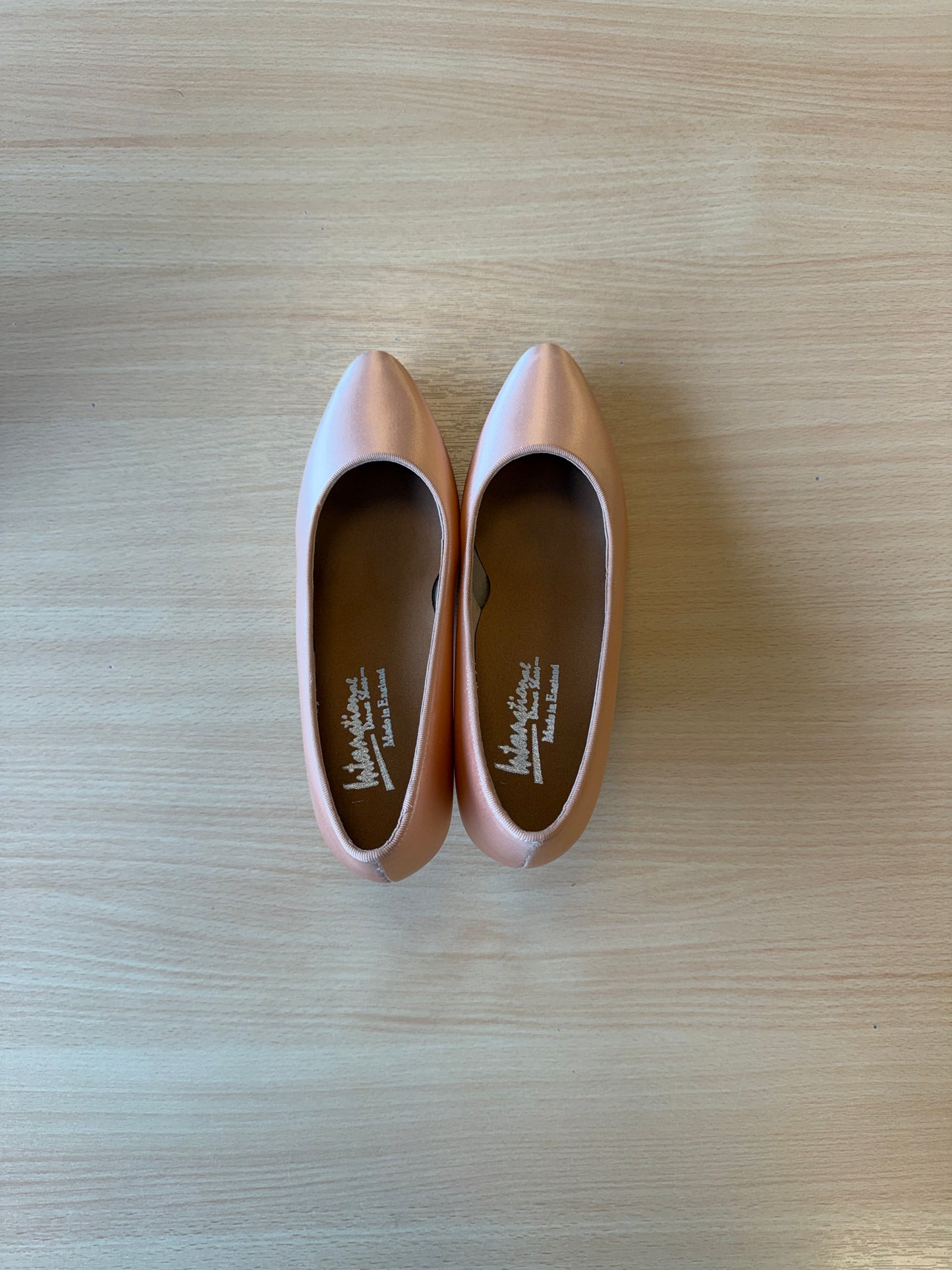 ICS RoundToe - Peach Satin - Size 5.5 - Regular