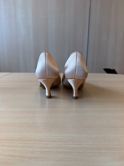 ICS RoundToe - Peach Satin - Size 5.5 - Narrow
