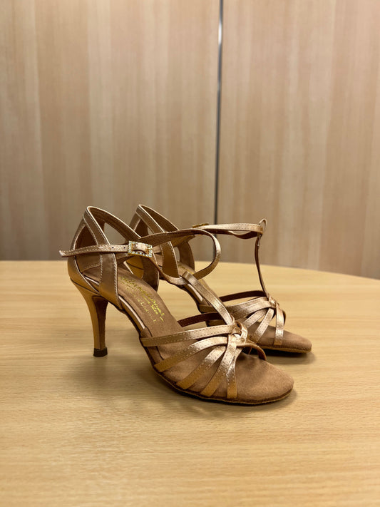 Lucia - Peach Satin (Size 2.5N)