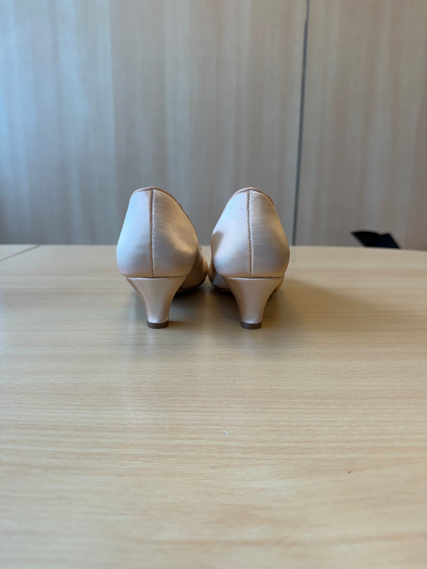 ICS RoundToe - Peach Satin - Size 5.5 - Wide