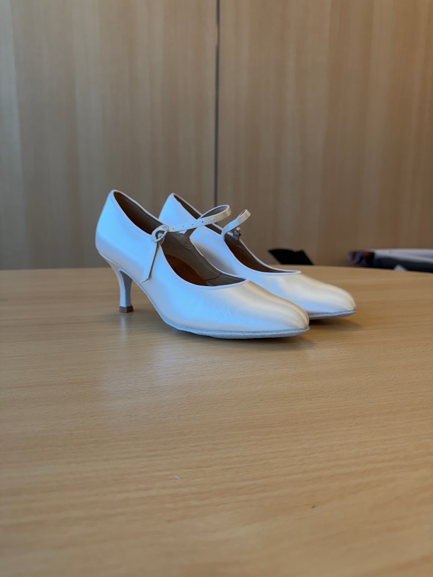 ICS Classic - White Satin - Size 5.5 - Narrow