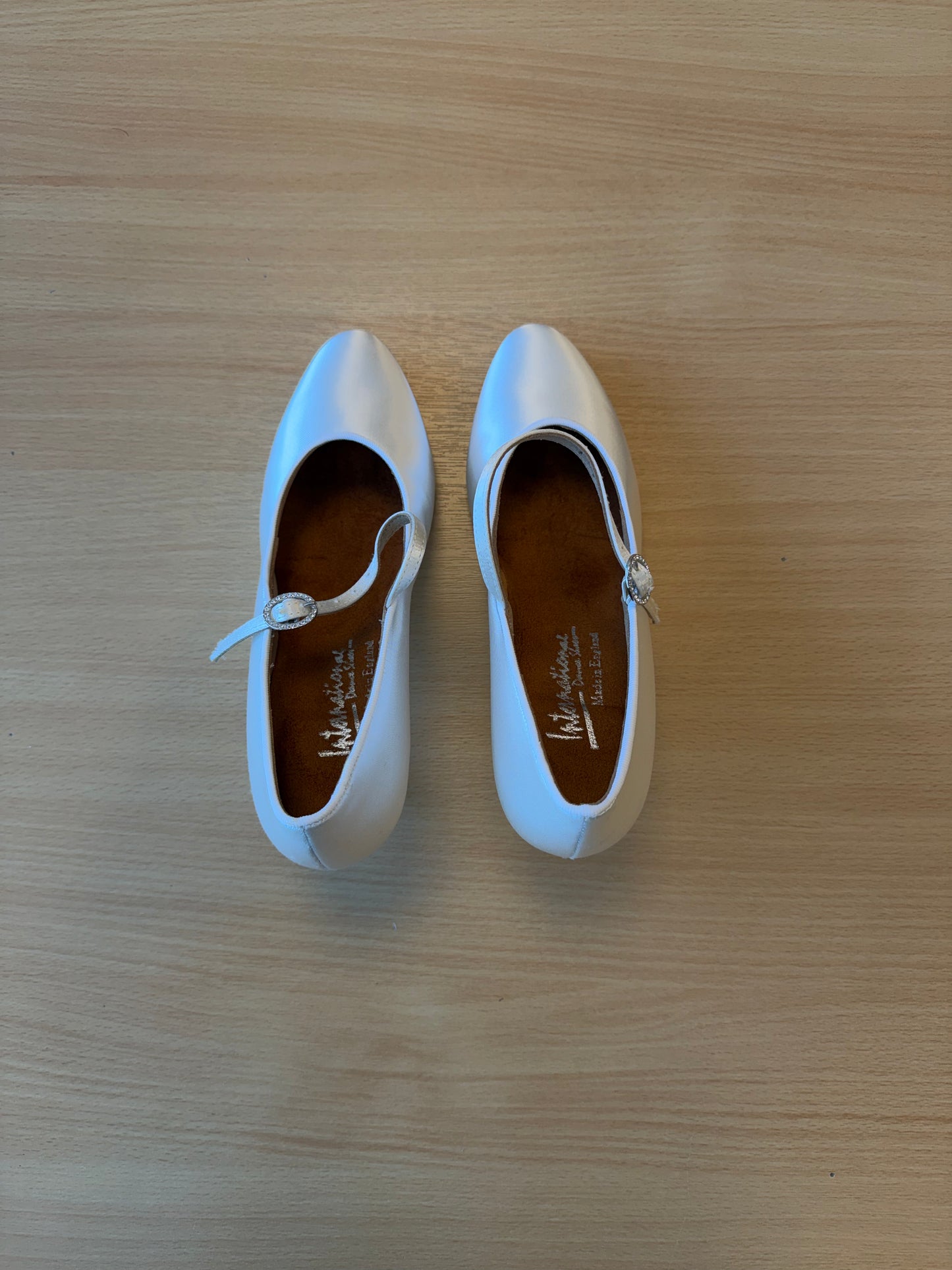 ICS Classic - White Satin - Size 5.5 - Narrow