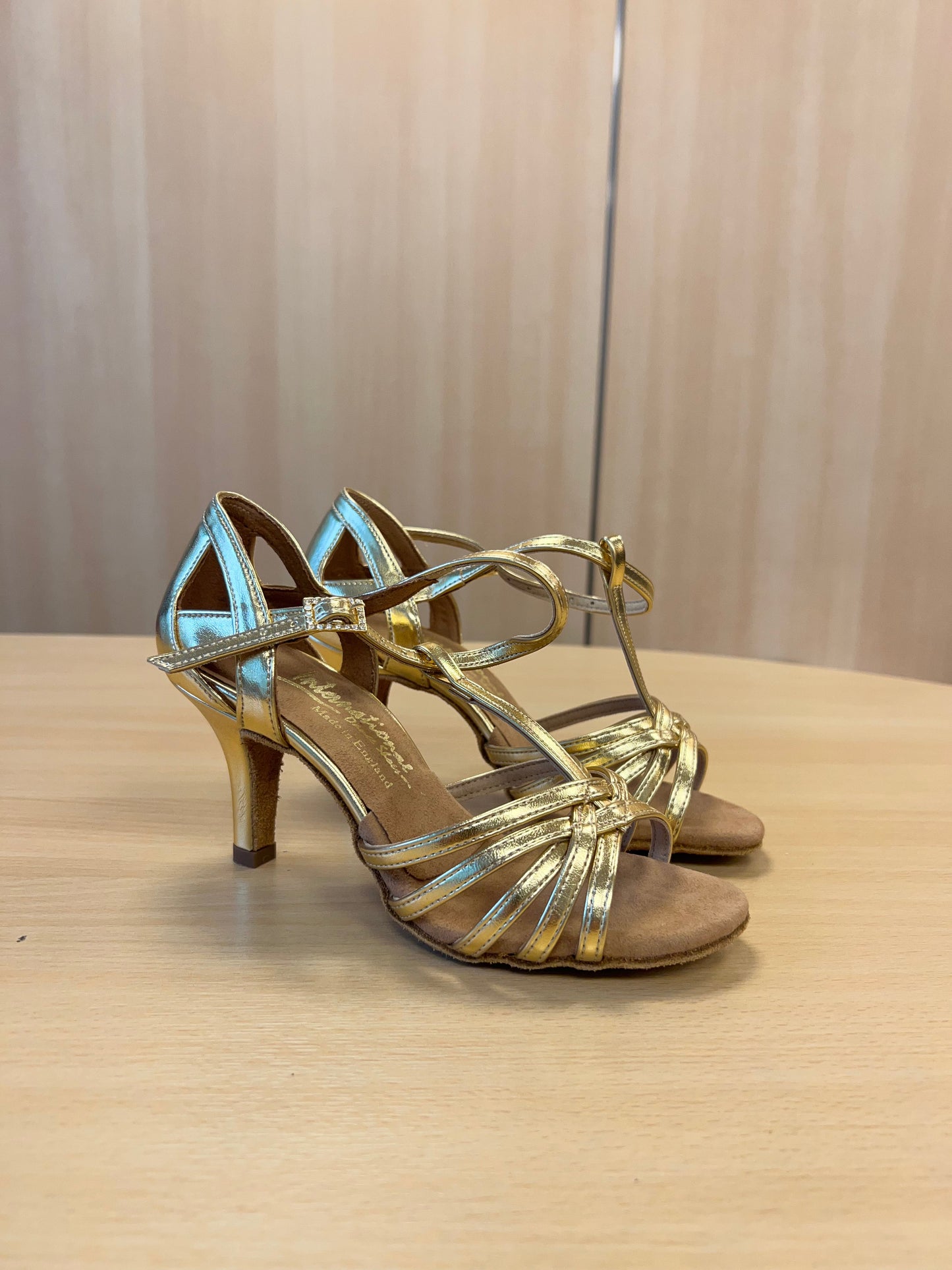 Lucia - Gold NotCalf (Size 4)