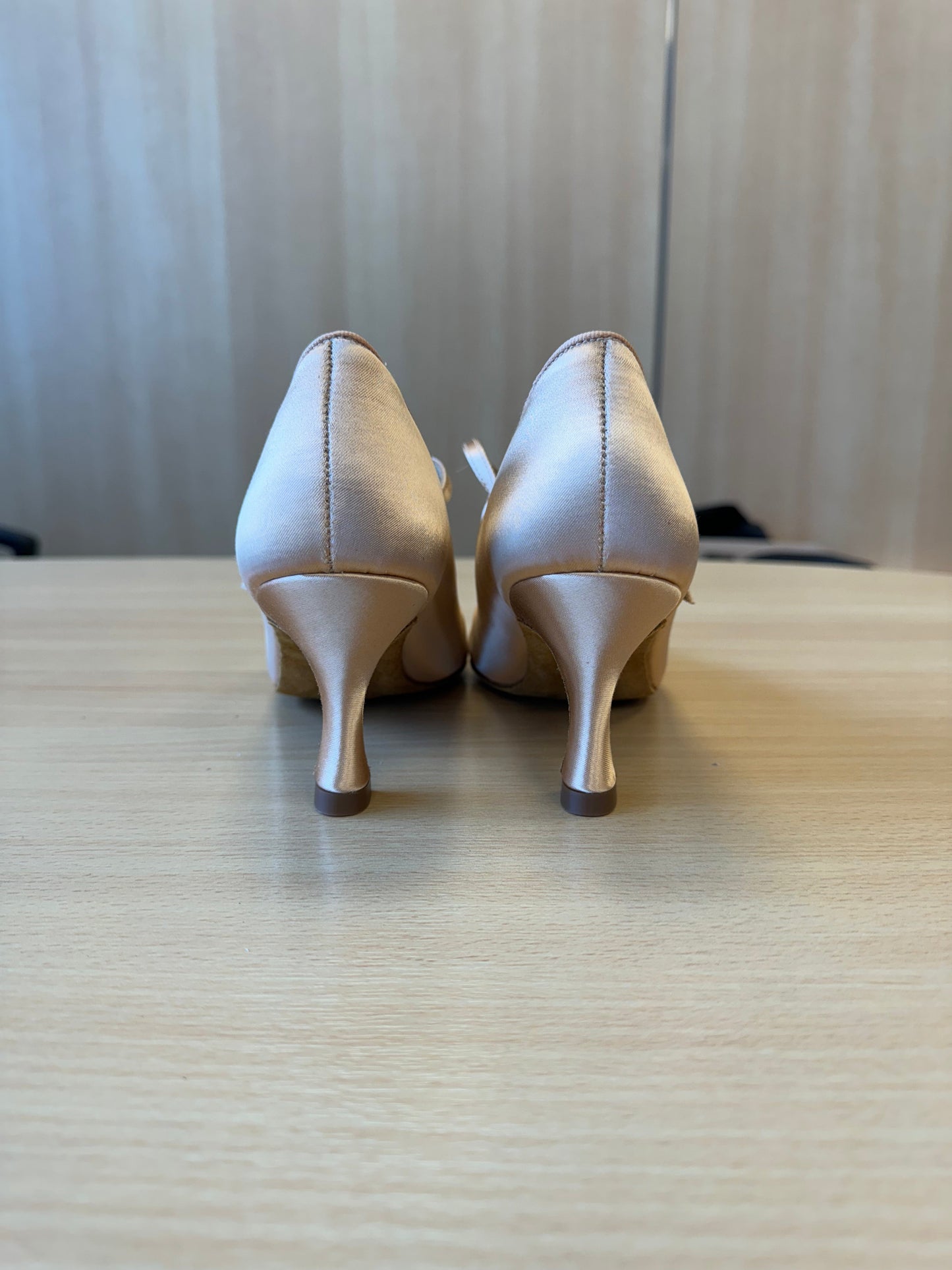 ICS Classic - Peach Satin (Size 6)