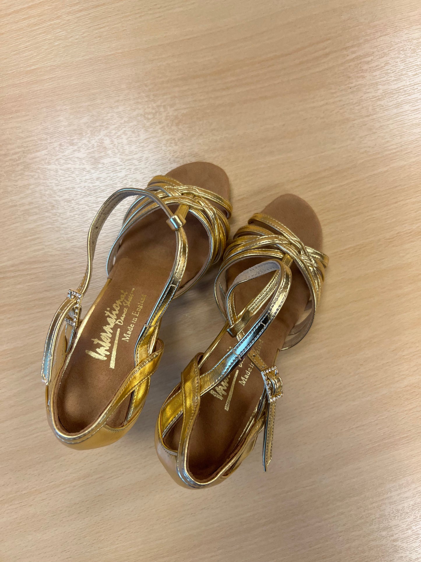 Lucia - Gold NotCalf (Size 4)