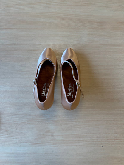 ICS Vista SingleStrap - Peach Satin - Size 5.5 - Regular