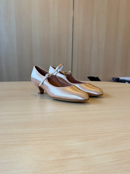 ICS Classic - Peach Satin - Size 5.5 - Regular