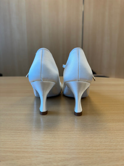 ICS RoundToe S/Strap - White Satin (Size 6)