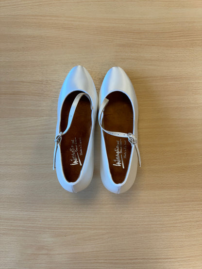 ICS RoundToe S/Strap - White Satin (Size 6)