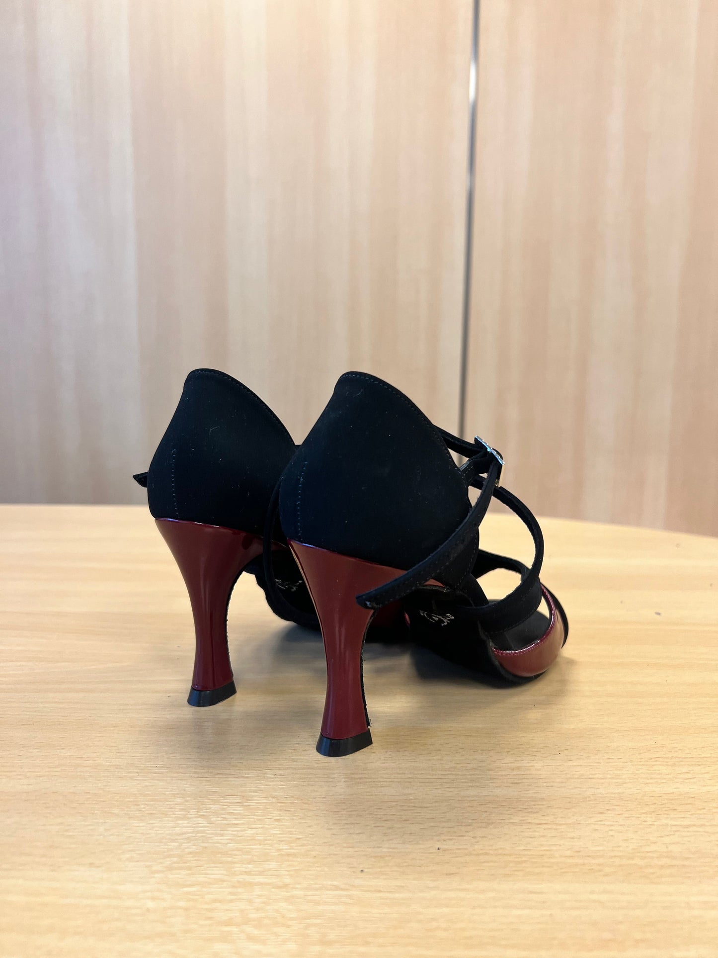 Bianca - Black Nubuck/Merlot Patent (Size 4)