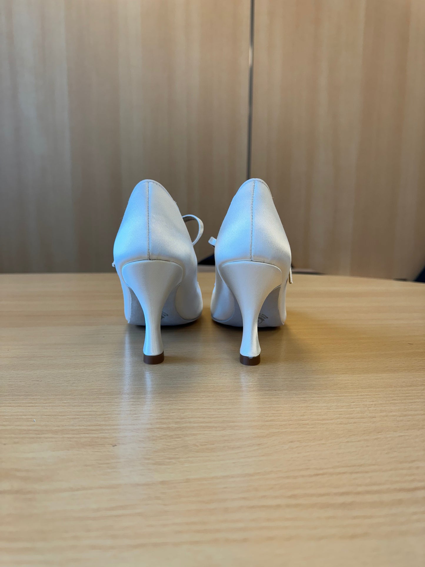 ICS Classic - White Satin (Size 6)