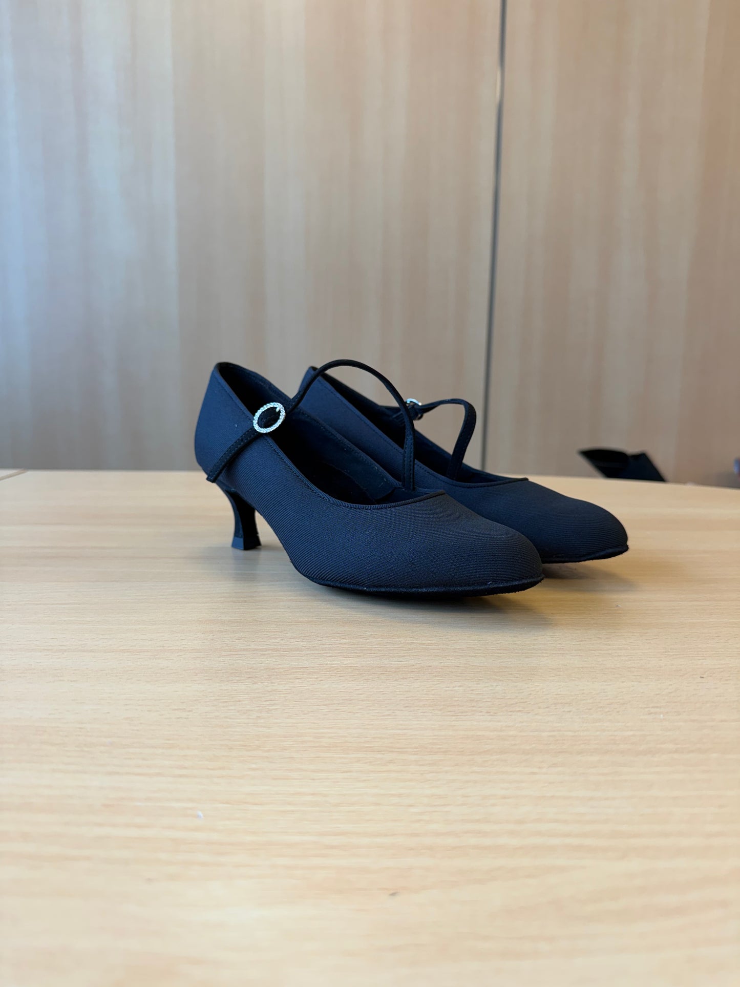 ICS RoundToe SingleStrap - Black Lycra - Size 5.5 - Regular
