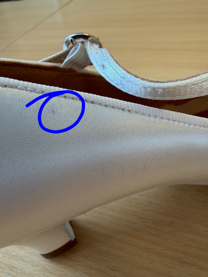 ICS RoundToe SingleStrap - White Satin - Size 5.5 - Regular