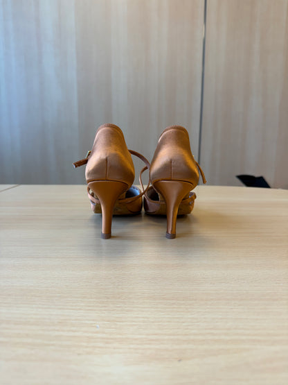 American Smooth - Tan Satin - Size 5.5 - Regular