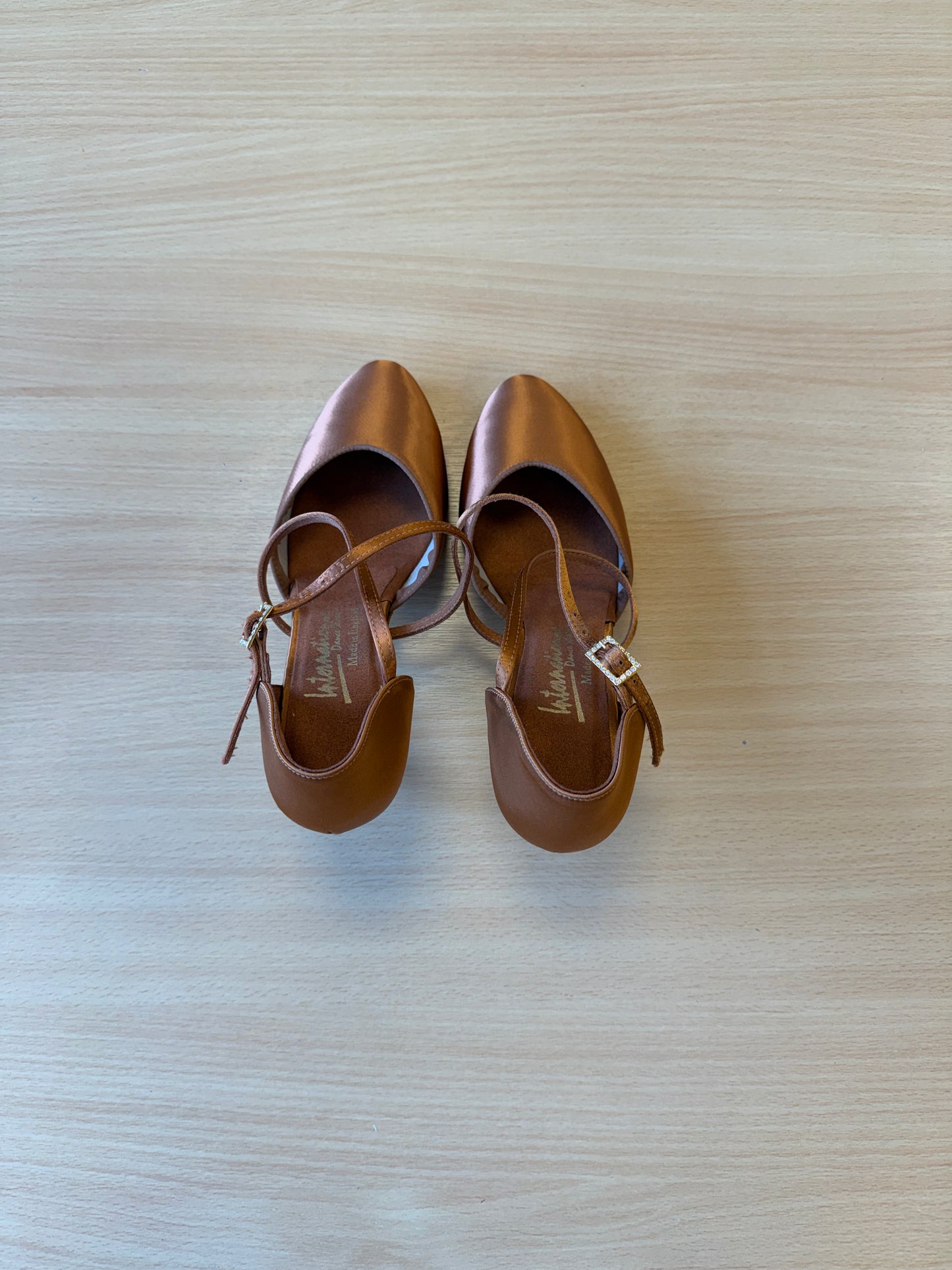 American Smooth - Tan Satin - Size 5.5 - Regular