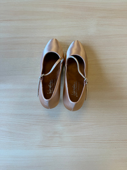ICS RoundToe SingleStrap - Peach Satin - Size 6 - Wide