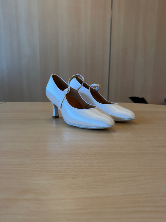 ICS Classic - White Satin - Size 5 - X Wide