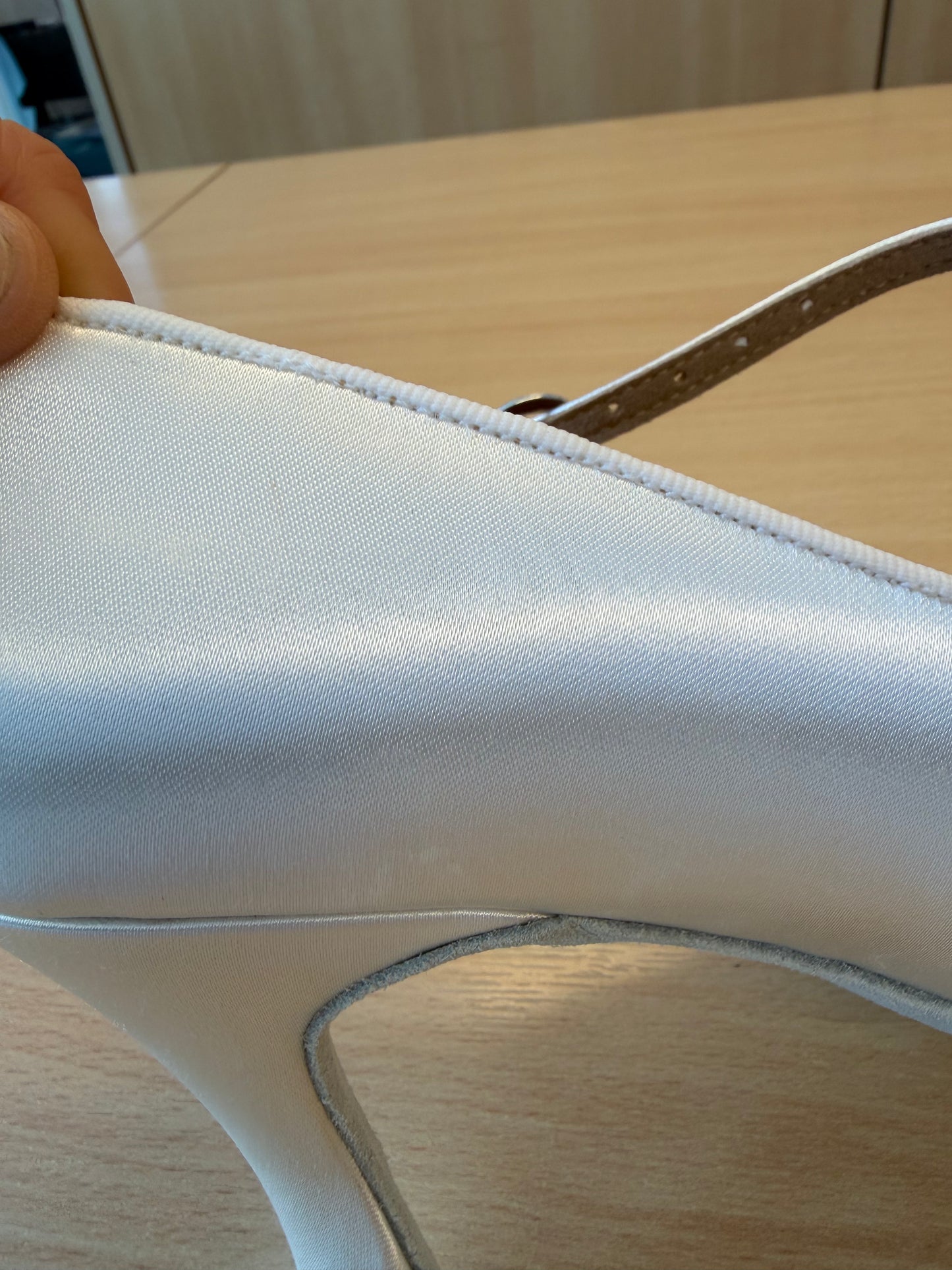 ICS RoundToe SingleStrap - White Satin - Size 6 - Regular