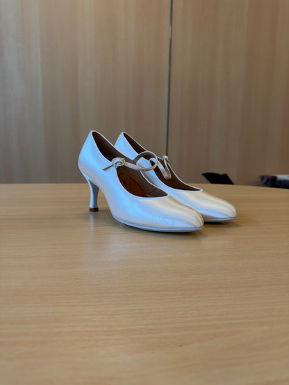 ICS Classic - White Satin - Size 5 - Regular
