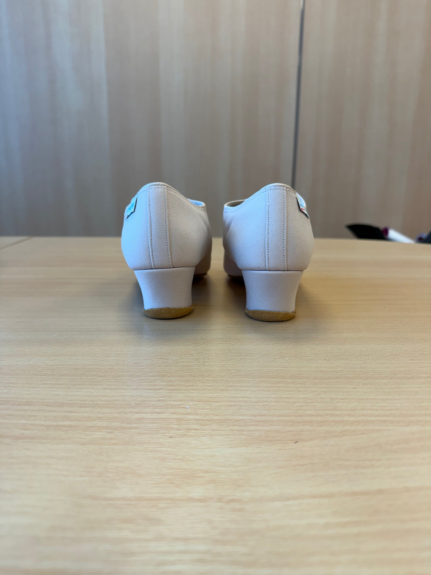 Heather Split-Sole - Beige Lycra - Size 5 - X Wide