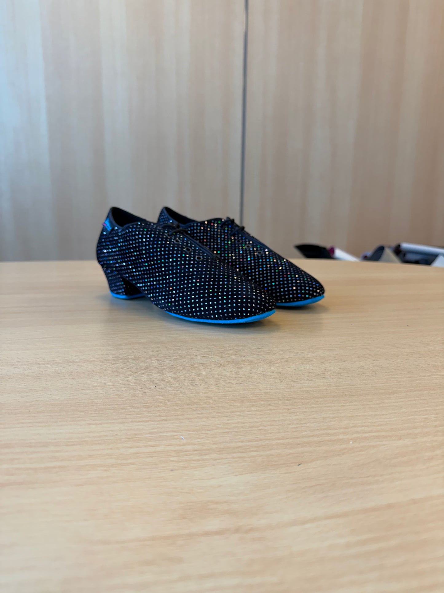 Heather Split-Sole - Black Silver Hologram - Size 5.5 - Regular (Blue Soles)