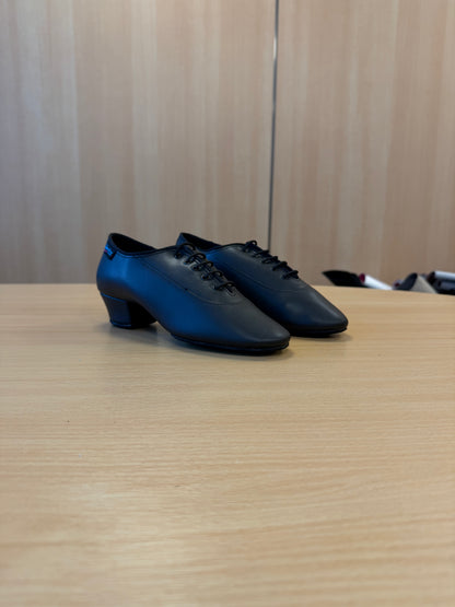 Heather Split-Sole - Black NotCalf - Size 5 - Regular (Vegan Soles)