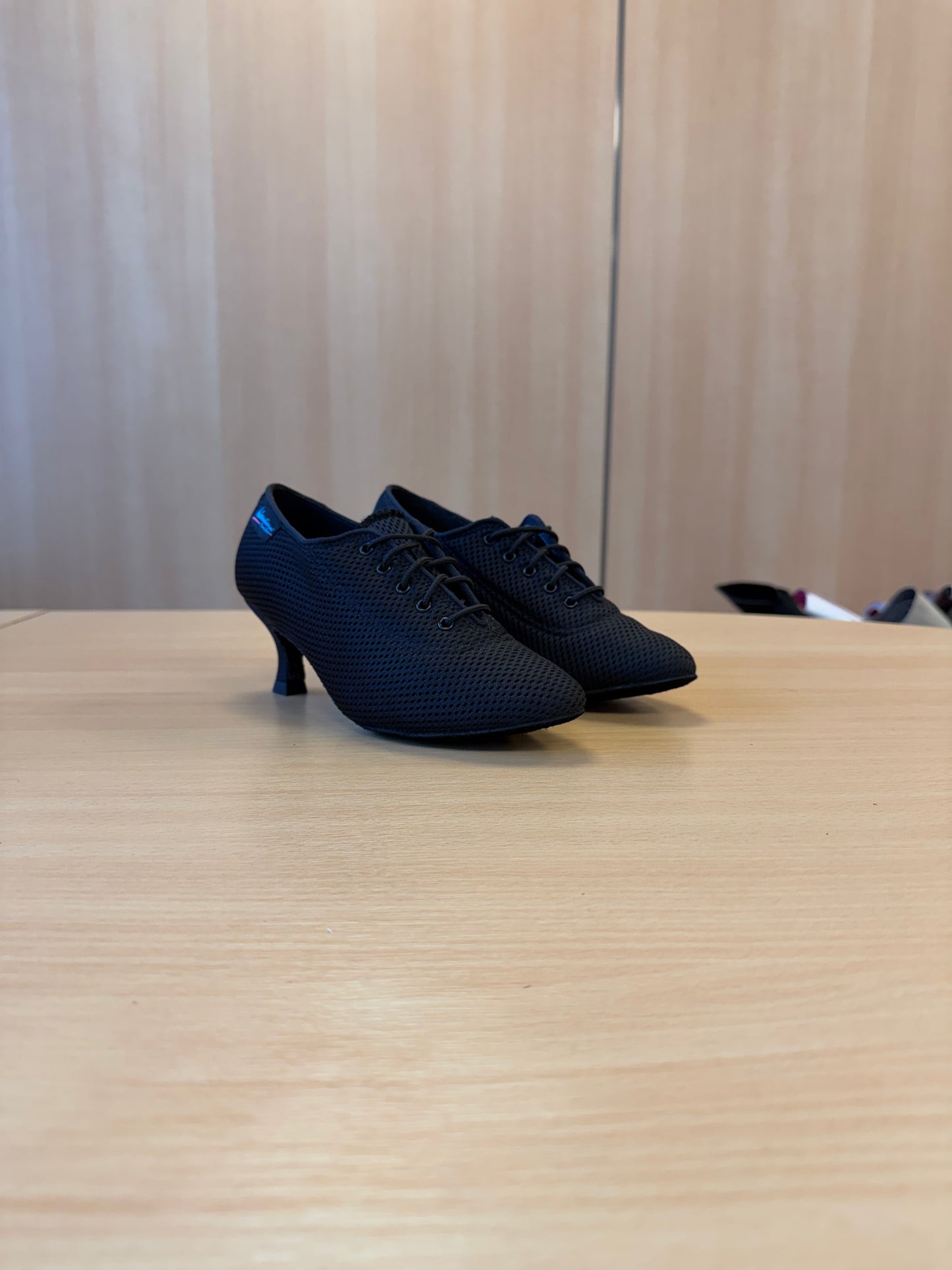 Roxy - AirMesh - Size 3.5 - Regular (Black Glitter Soles)