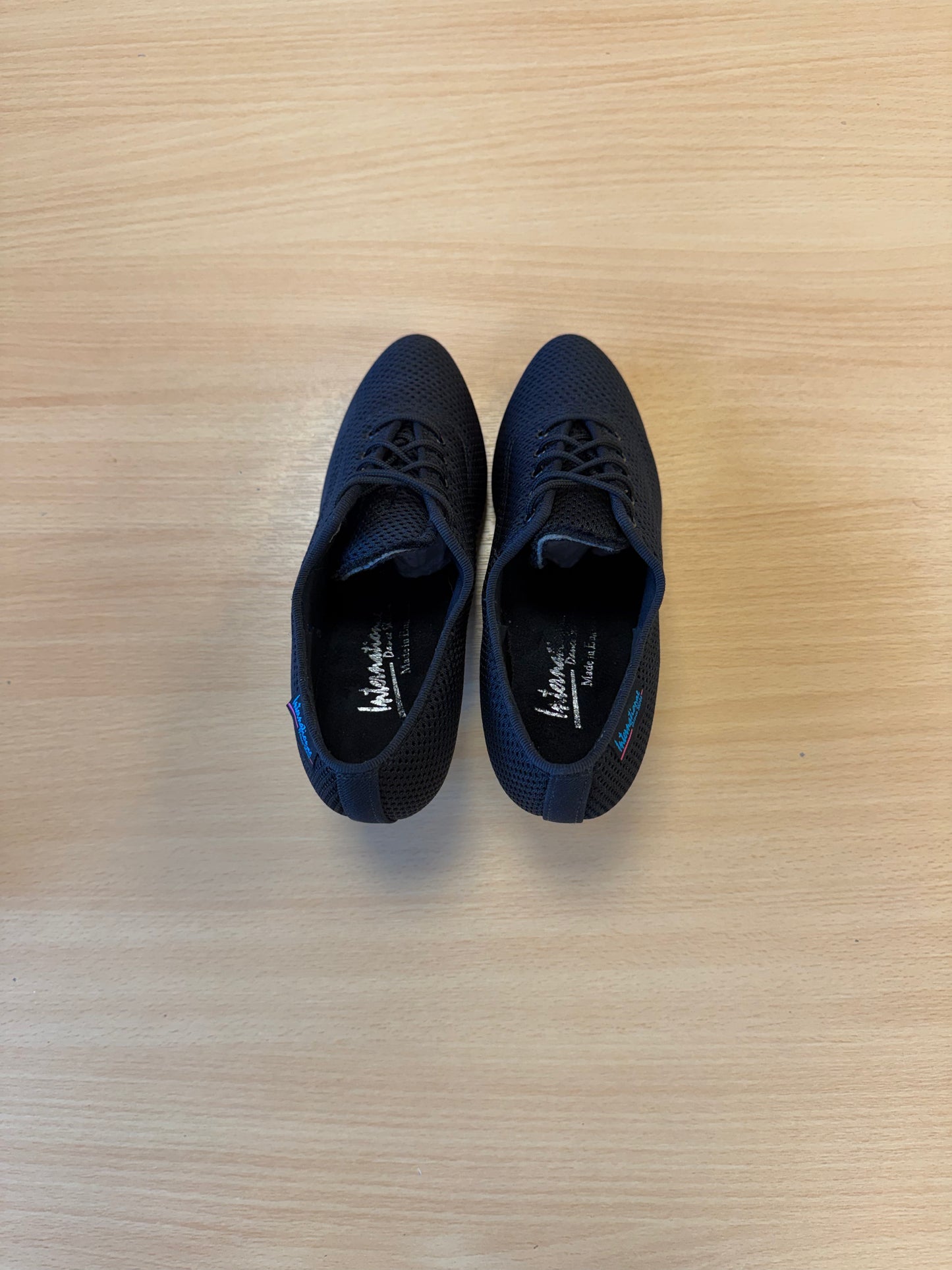 Roxy - AirMesh - Size 3.5 - Regular (Black Glitter Soles)