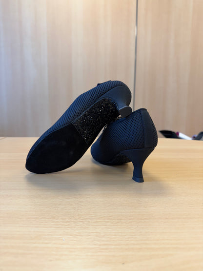 Roxy - AirMesh - Size 3.5 - Regular (Black Glitter Soles)