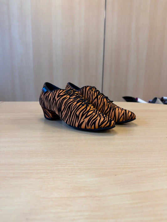 Heather Split-Sole - Tiger Print - Size 5 - Regular