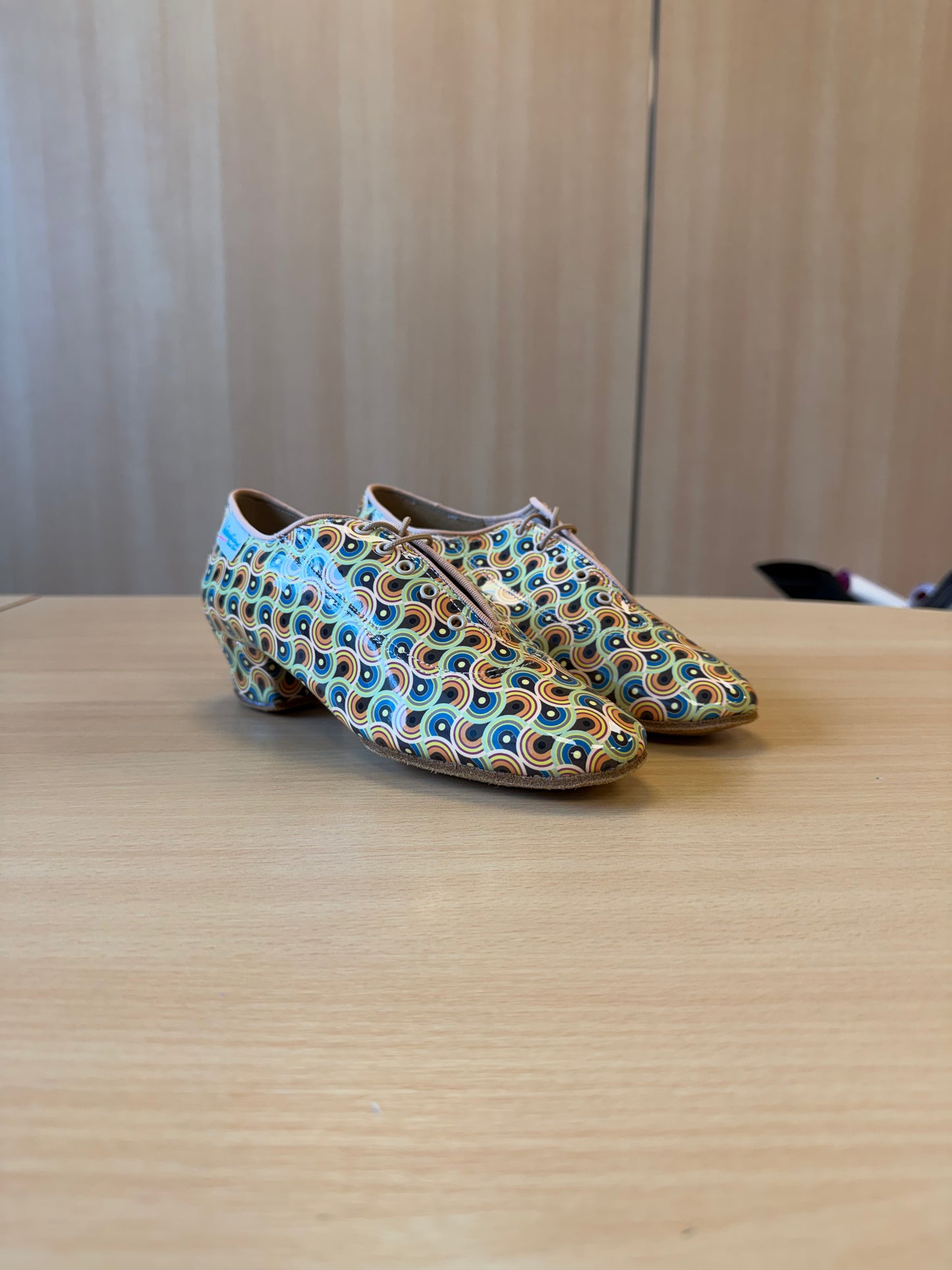 Heather Split-Sole - FunkyTown - Size 4 - Regular