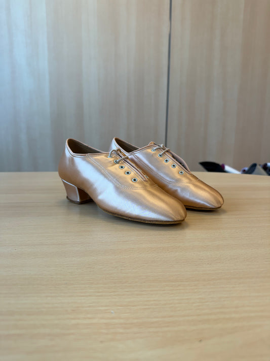 Heather Full-Sole - Peach Satin - Size 4.5 - Regular