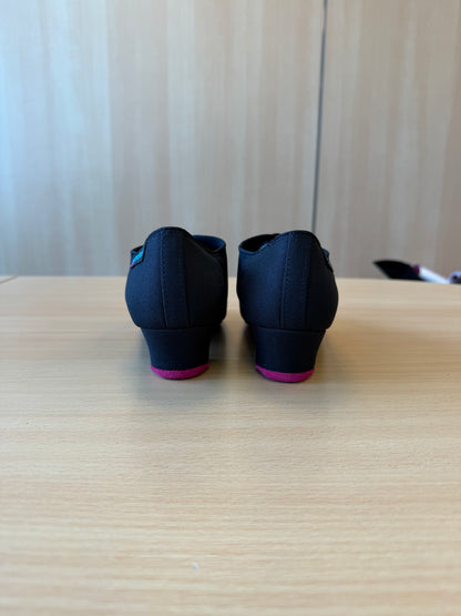Heather Split-Sole - Black Lycra - Size 4.5 - X Wide (Pink Soles)