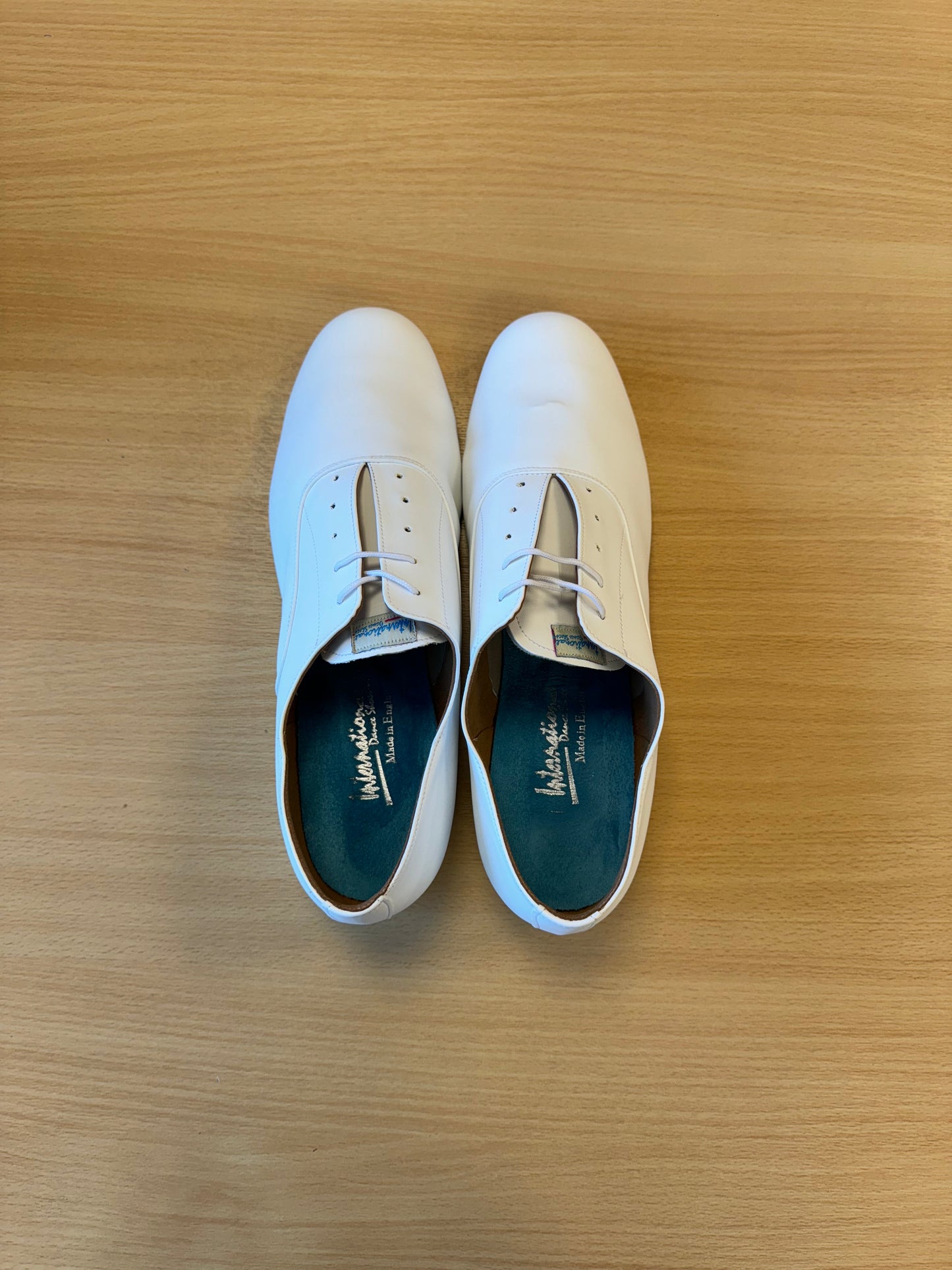 Oxford - White (Size 11)
