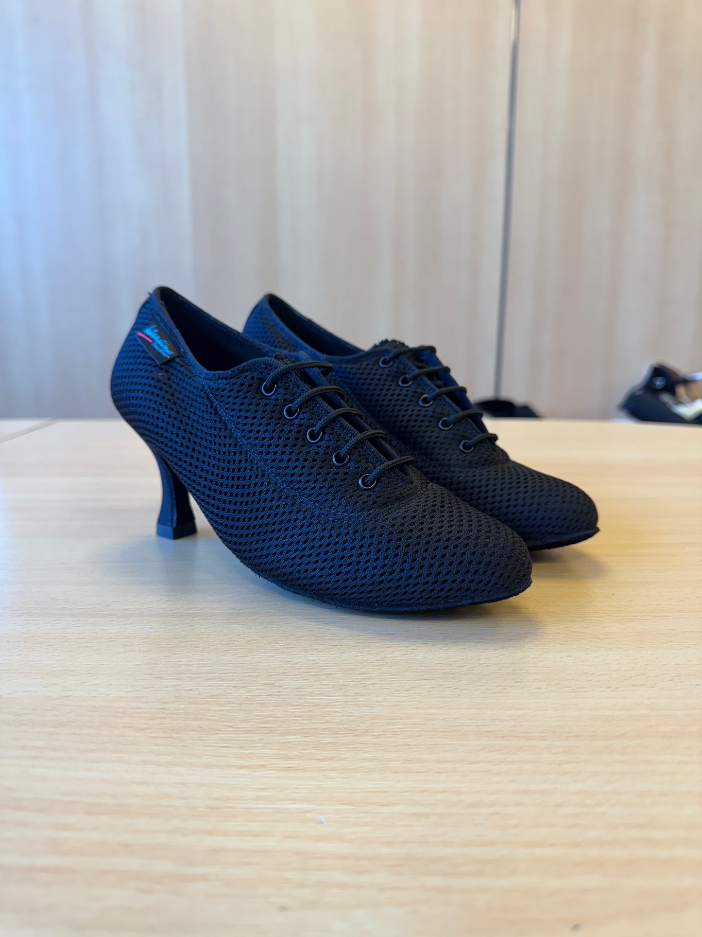 Roxy - Air Mesh - Size 3.5 - Regular