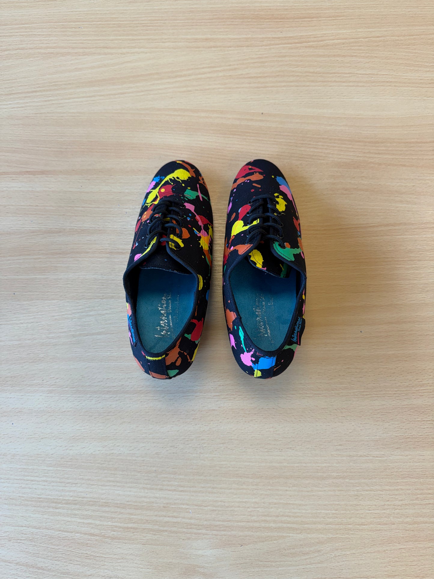 Heather Split-Sole - ArtAttack - Size 4 - X Wide (Blue & Pink Soles)