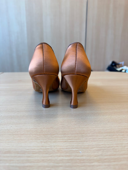 ICS Vista - Tan Satin - Size 5 - Regular