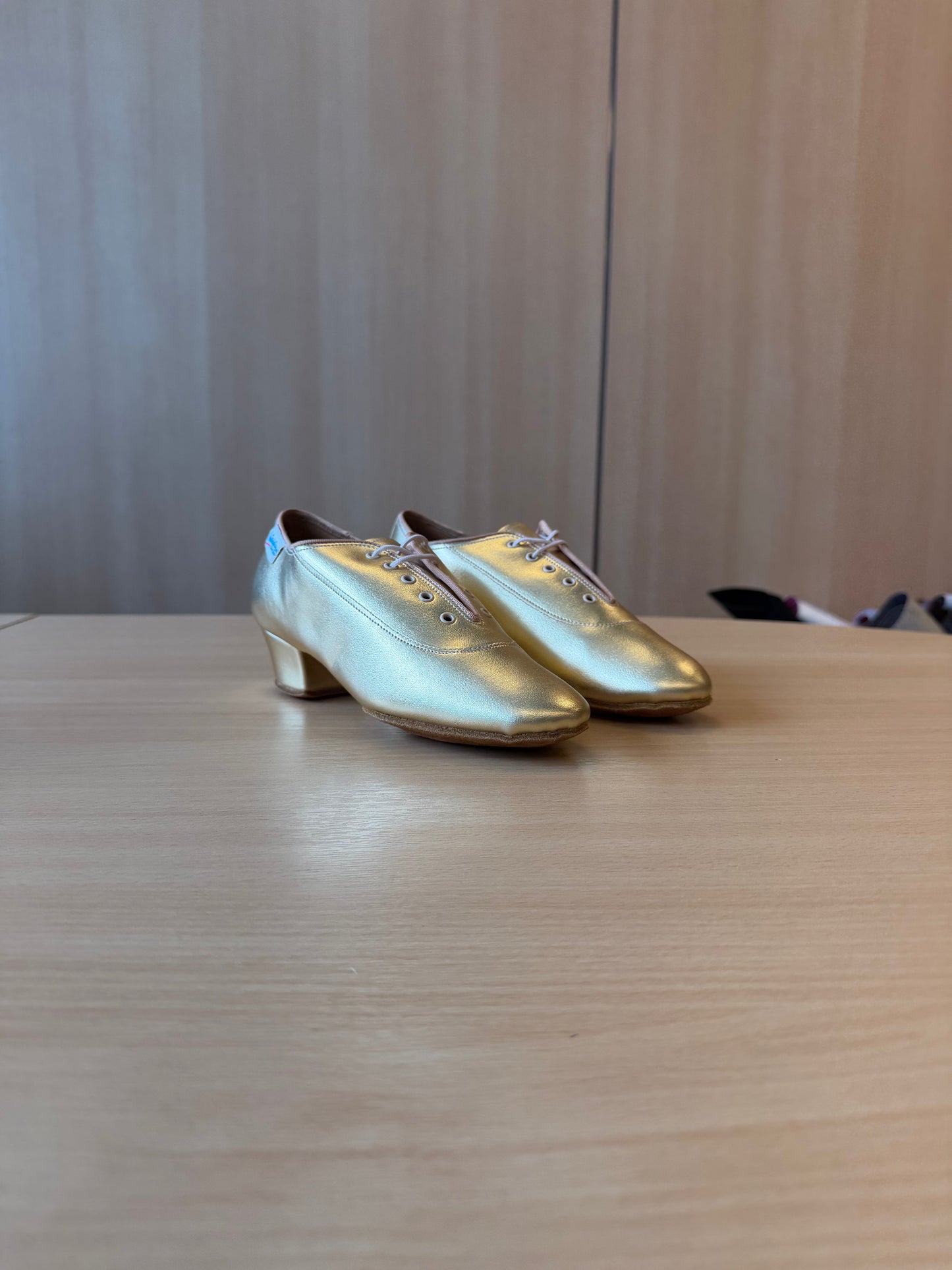 Heather Split-Sole - Gold NotCalf - Size 4 - Regular