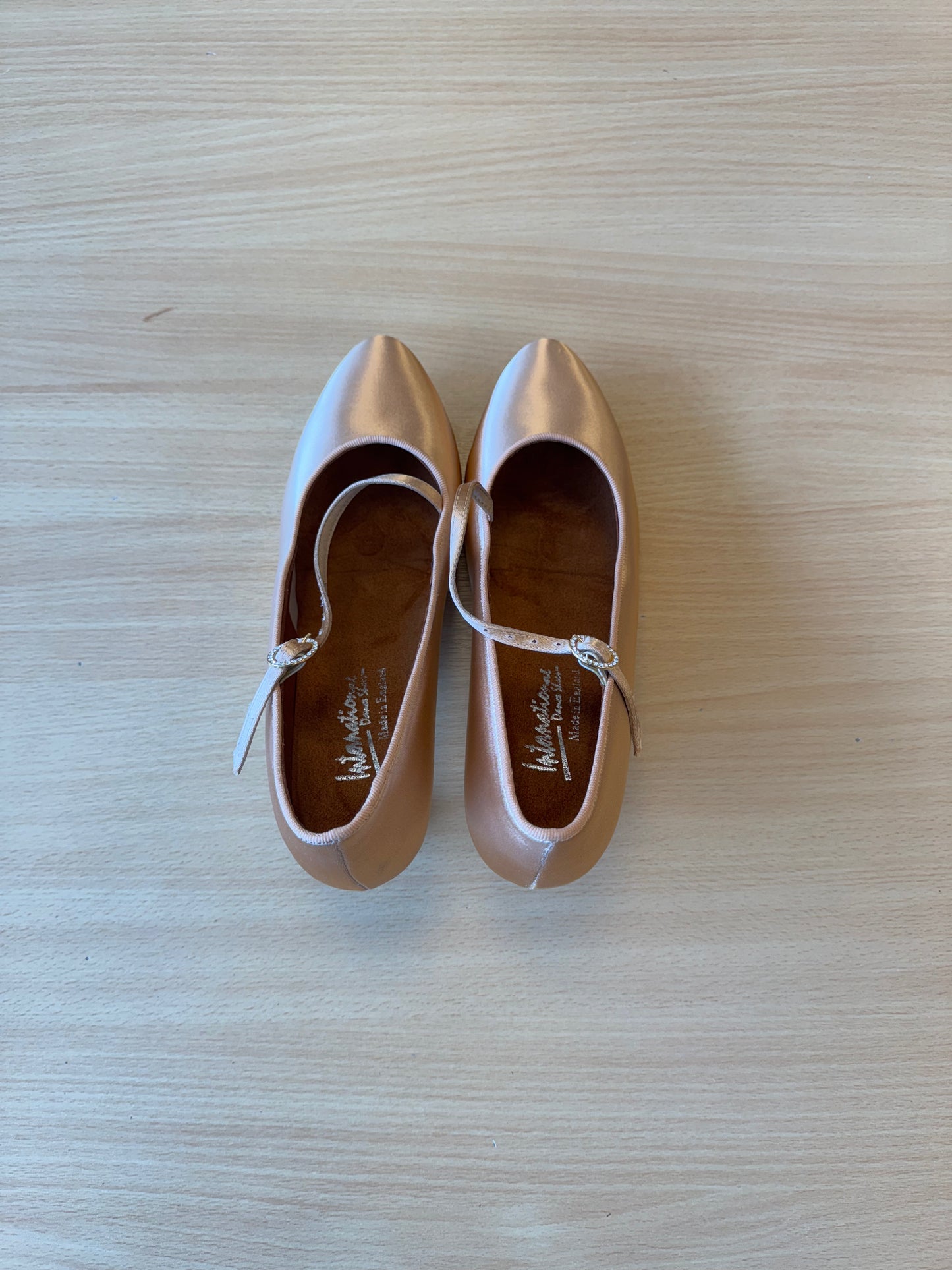 ICS RoundToe SingleStrap - Peach Satin - Size 7.5 - Wide