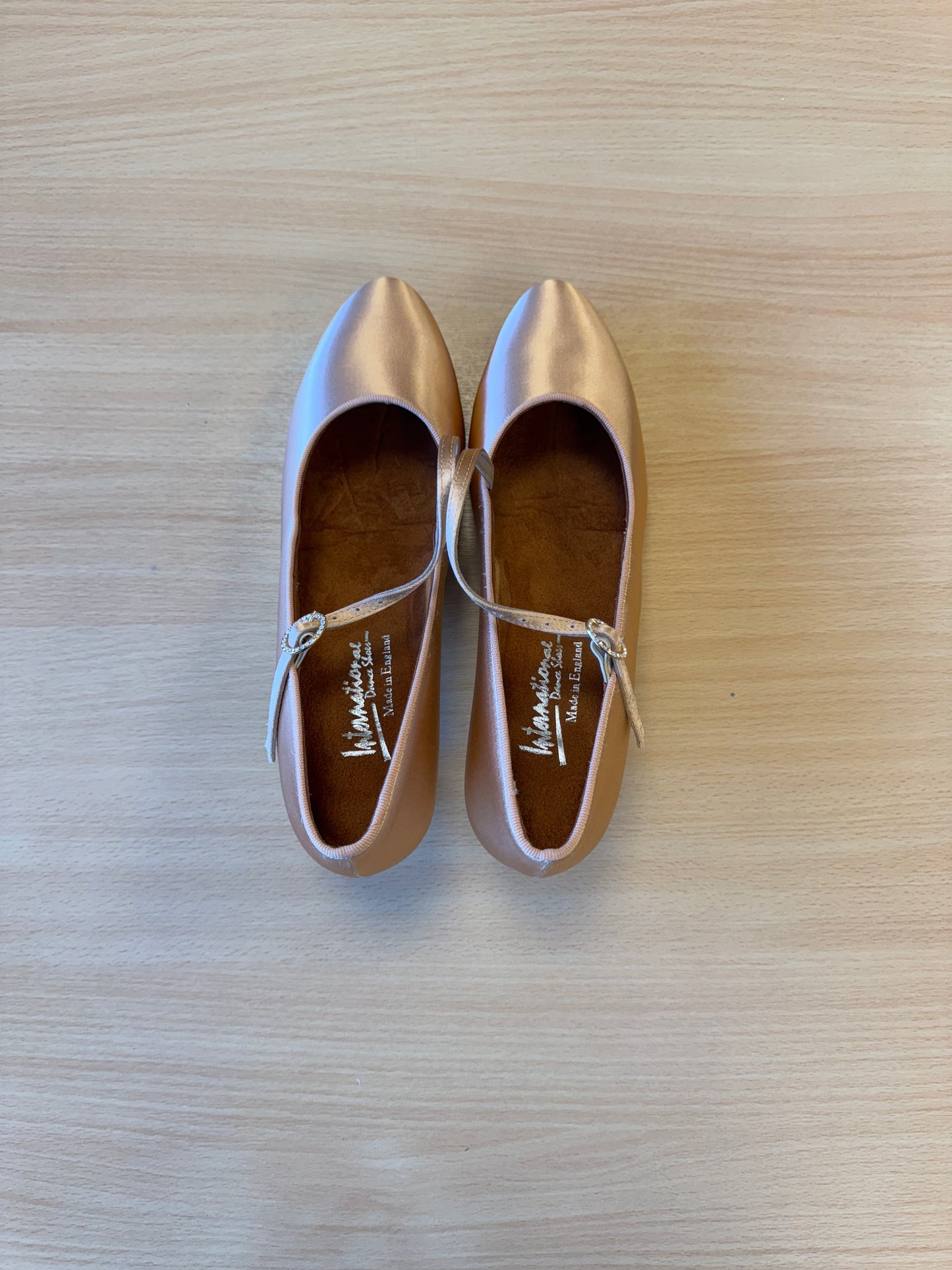 ICS RoundToe SingleStrap - Peach Satin - Size 8 - Narrow