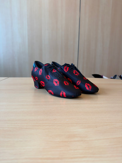 Heather Split-Sole - Lipstick - Size 7.5 - Regular