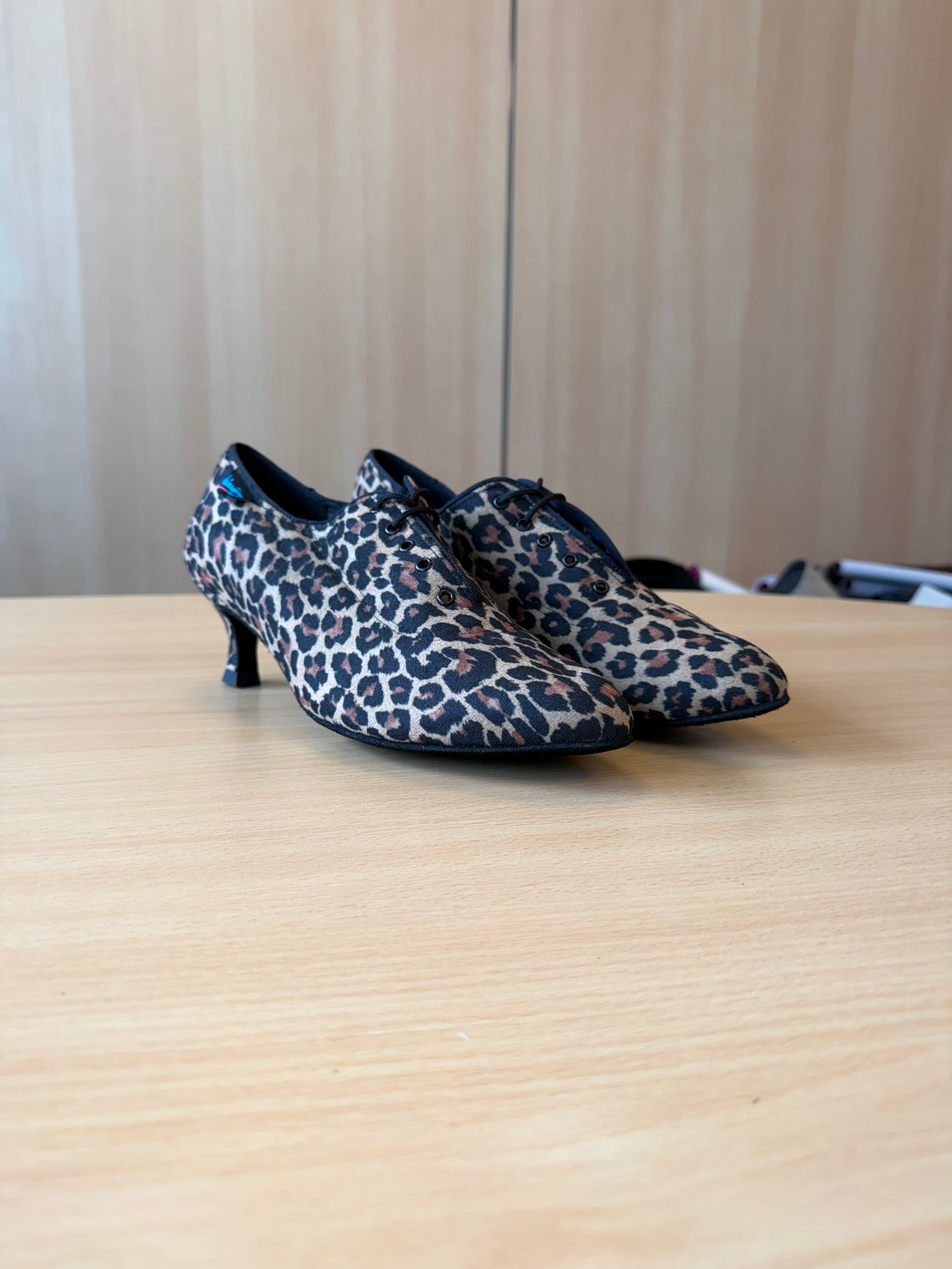 Roxy - Leopard - Size 7.5 - Narrow